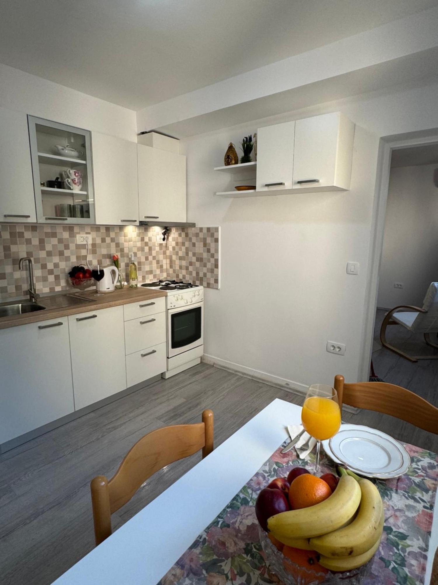 פלוצ'ה Apartman Laura מראה חיצוני תמונה